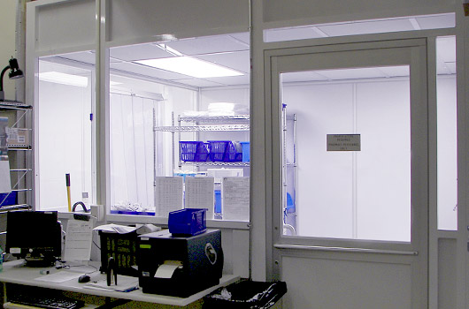 1751 Cleanroom Wall System
